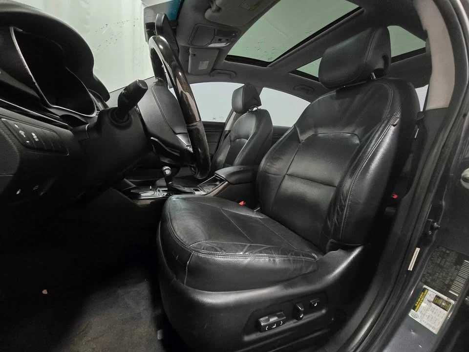2016 Kia - Image 8 of 13