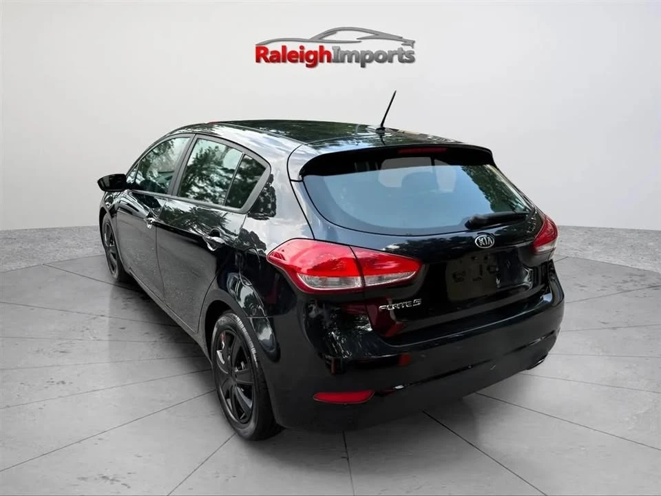 2016 Kia Forte - Image 9 of 20