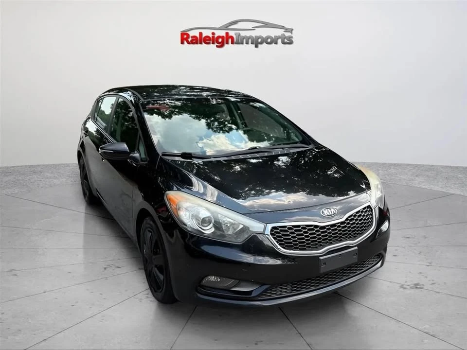 2016 Kia Forte - Image 5 of 20