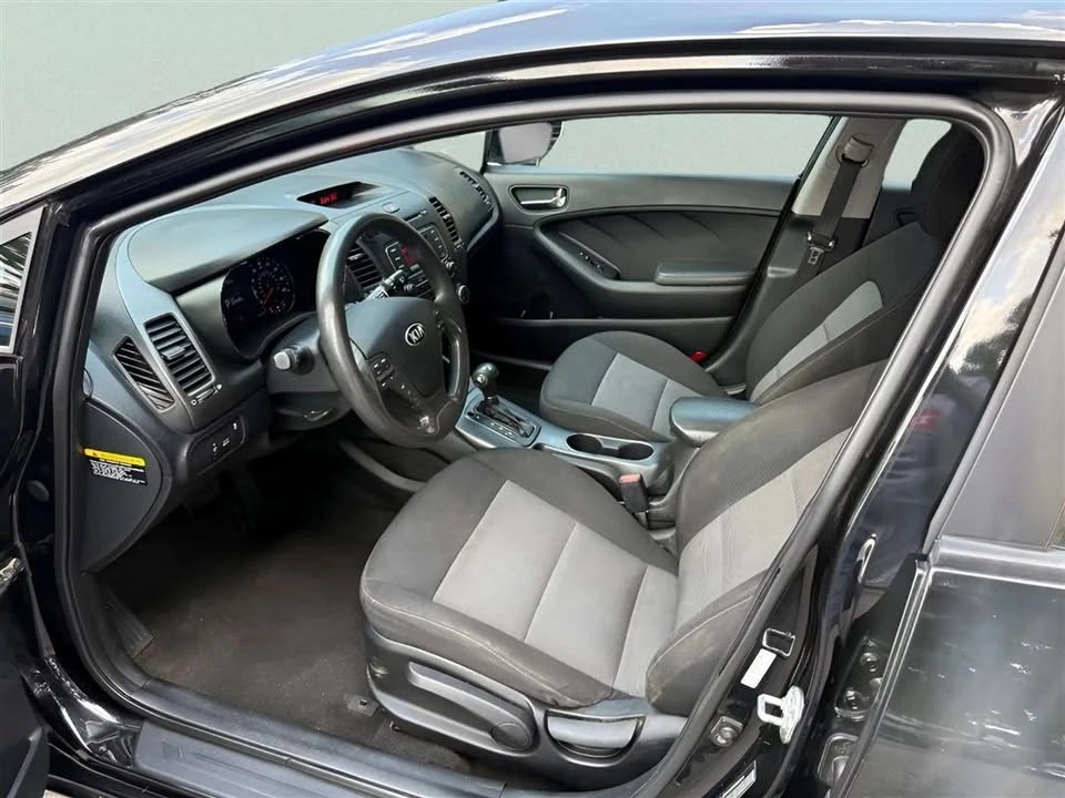 2016 Kia Forte - Image 10 of 20