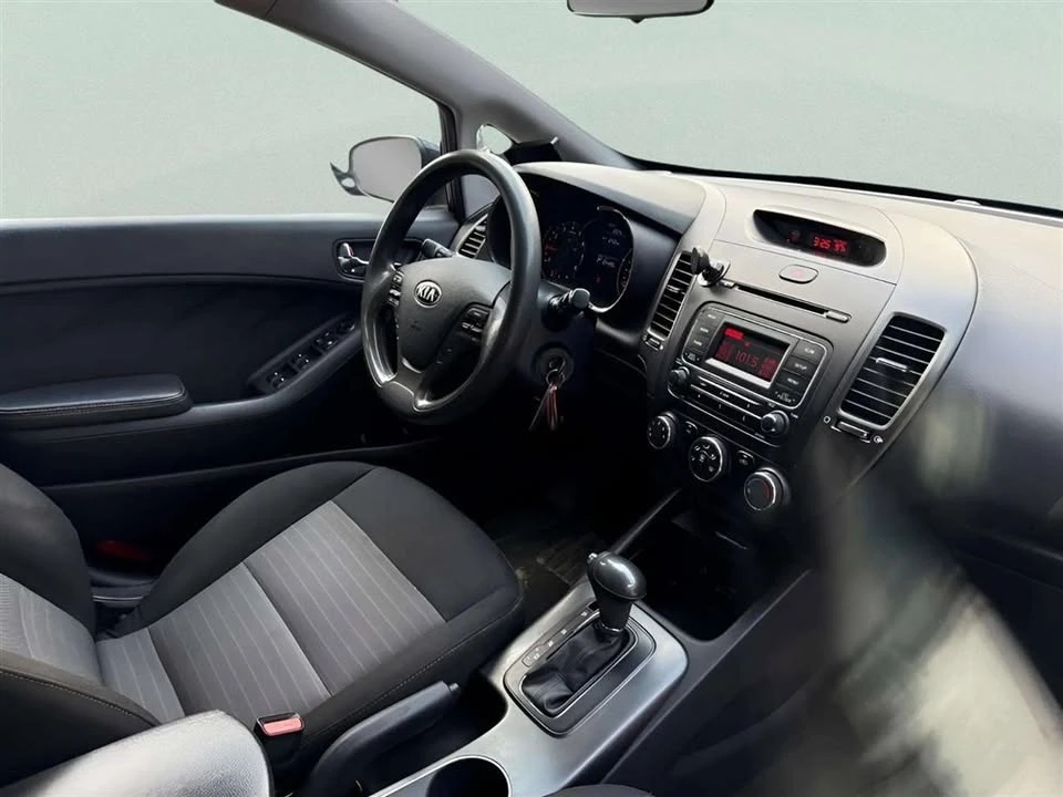 2016 Kia Forte - Image 19 of 20