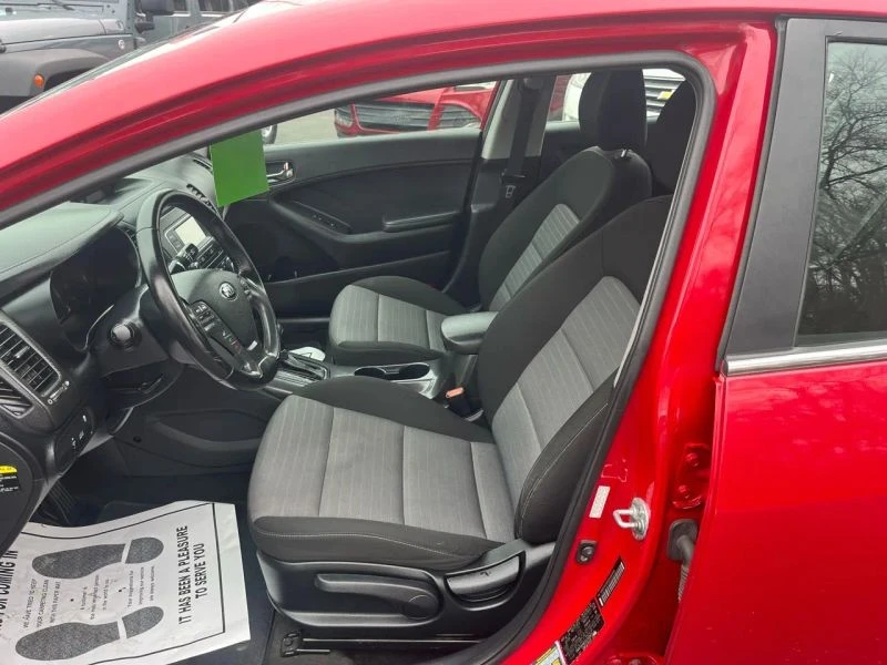 2016 Kia Forte - Image 11 of 12
