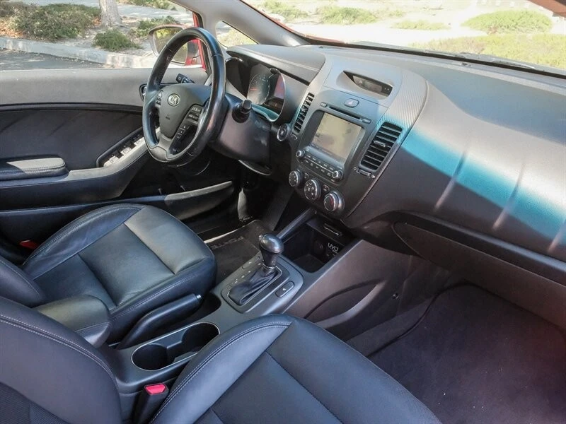 2016 Kia Forte - Image 19 of 21