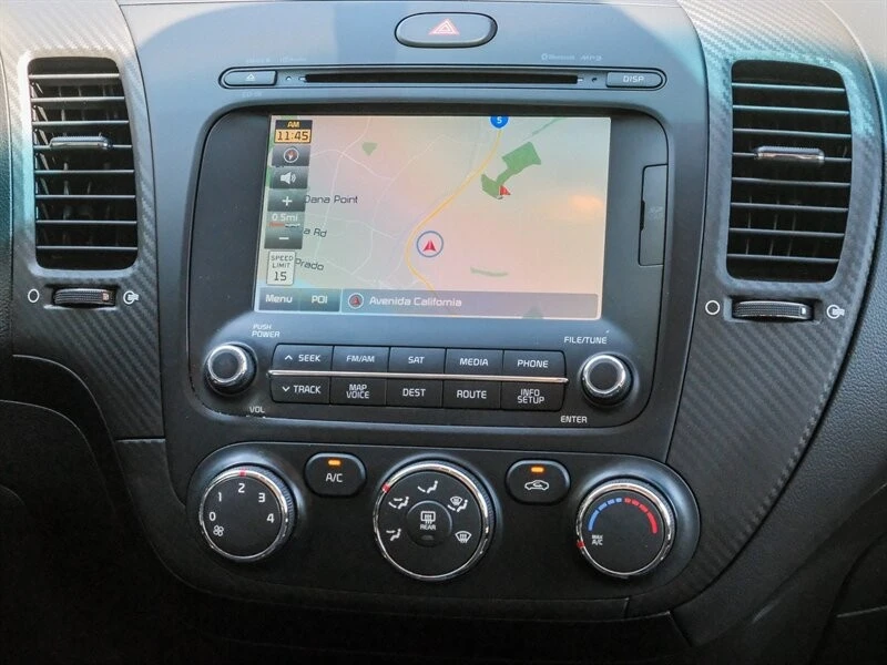 2016 Kia Forte - Image 17 of 21