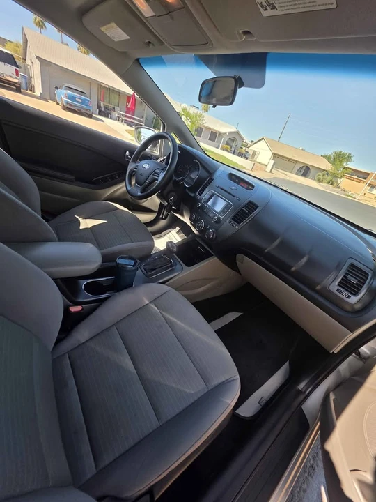 2016 Kia Forte - Image 12 of 16
