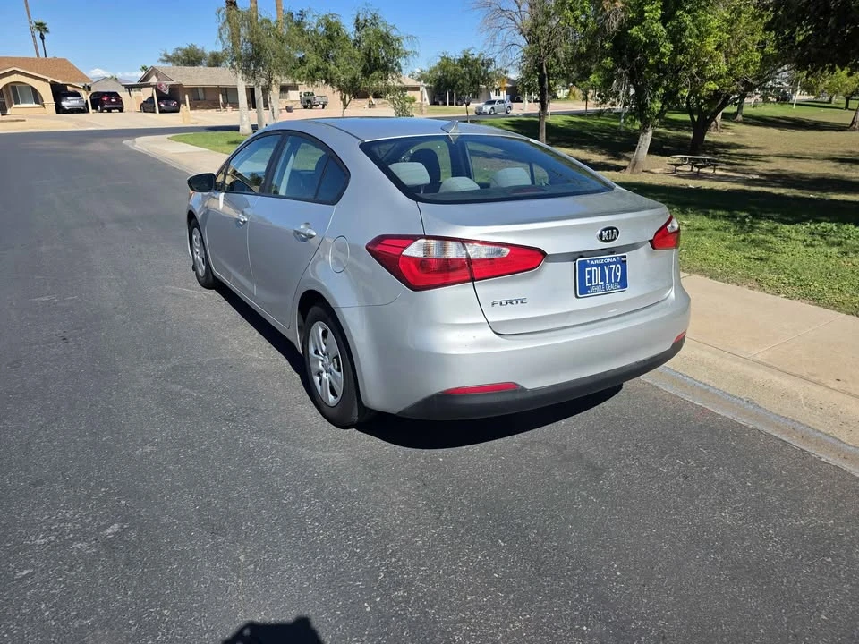 2016 Kia Forte - Image 3 of 16
