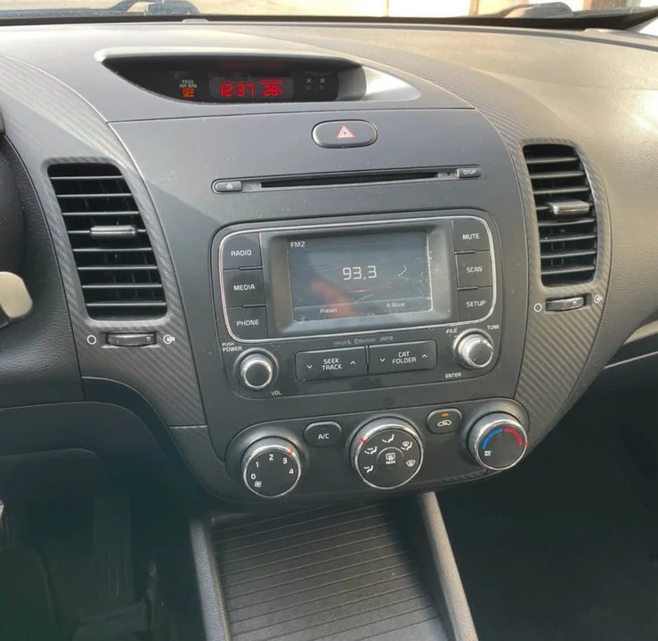 2016 Kia Forte - Image 17 of 20