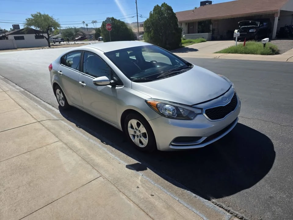 2016 Kia Forte - Image 7 of 16