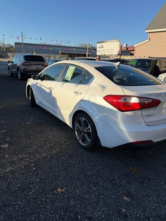 2016 Kia Forte - Image 6 of 8