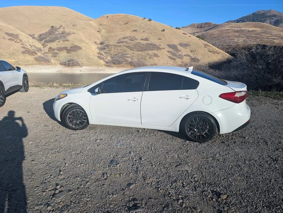 2016 Kia Forte - Image 7 of 9
