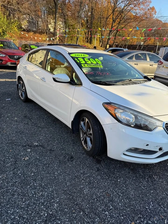 2016 Kia Forte - Image 3 of 8