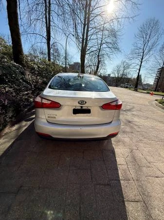 2016 Kia Forte - Image 4 of 8