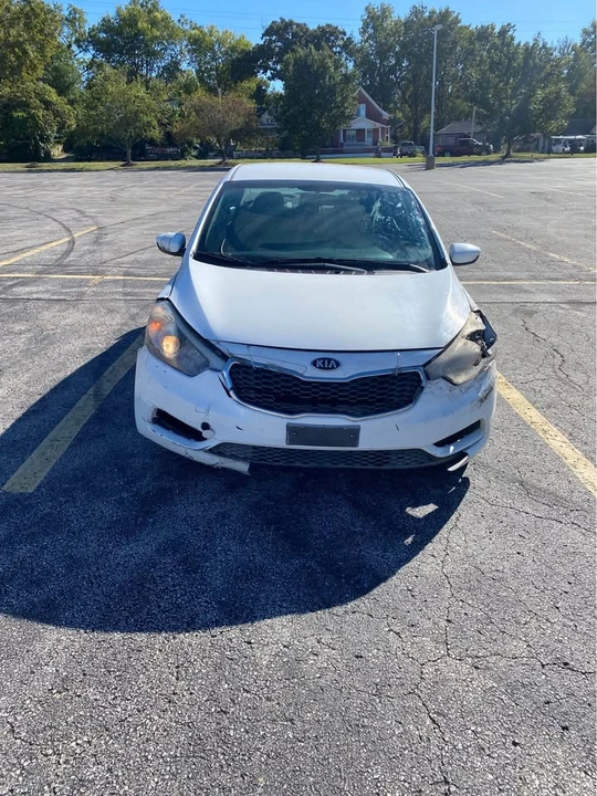 2016 Kia Forte - Image 4 of 4