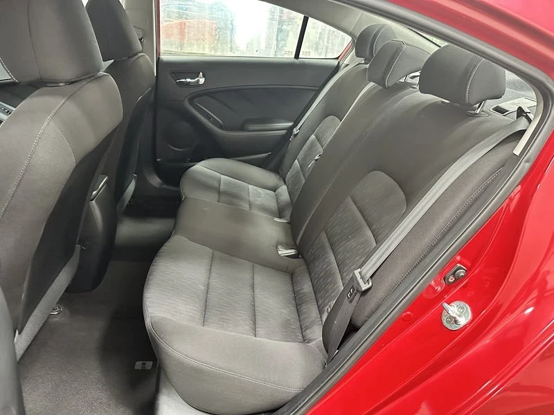 2016 Kia Forte - Image 11 of 12