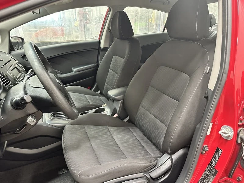 2016 Kia Forte - Image 9 of 12