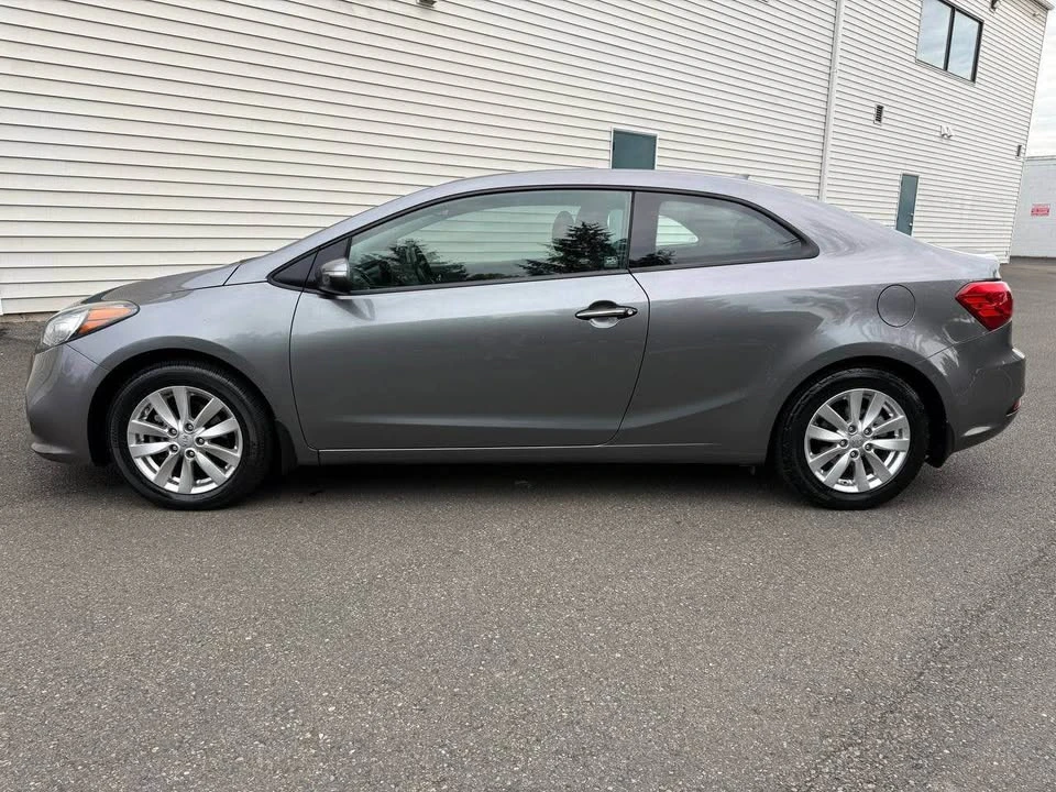 2016 Kia Forte - Image 8 of 15