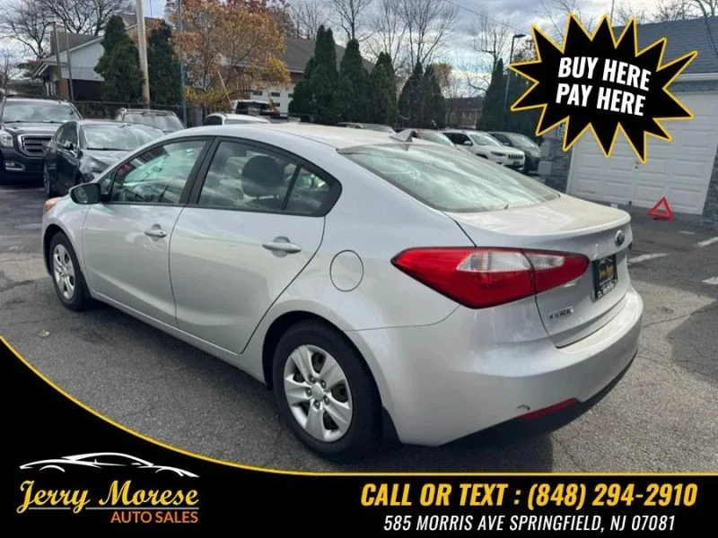 2016 Kia Forte - Image 2 of 12