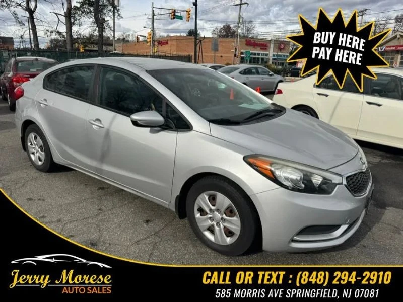 2016 Kia Forte - Image 5 of 12