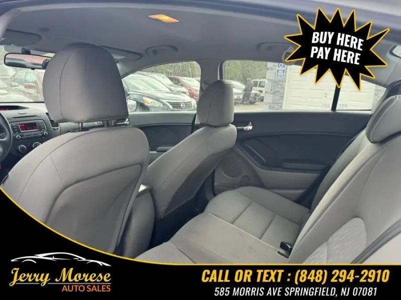 2016 Kia Forte - Image 11 of 12