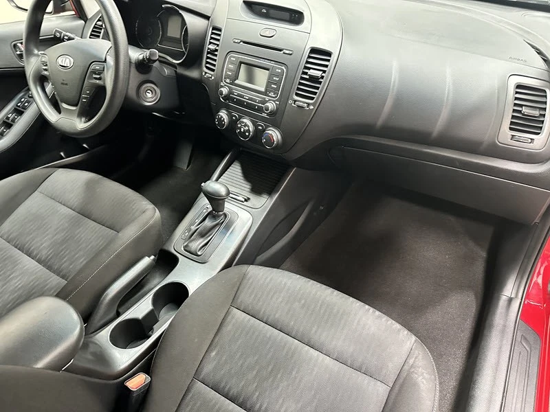 2016 Kia Forte - Image 19 of 21