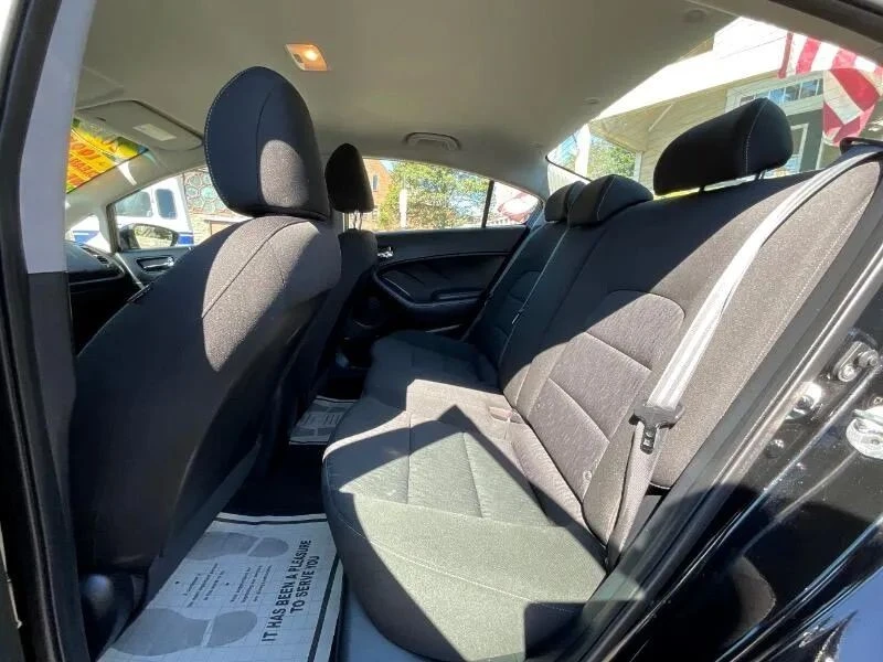 2016 Kia Forte - Image 11 of 12