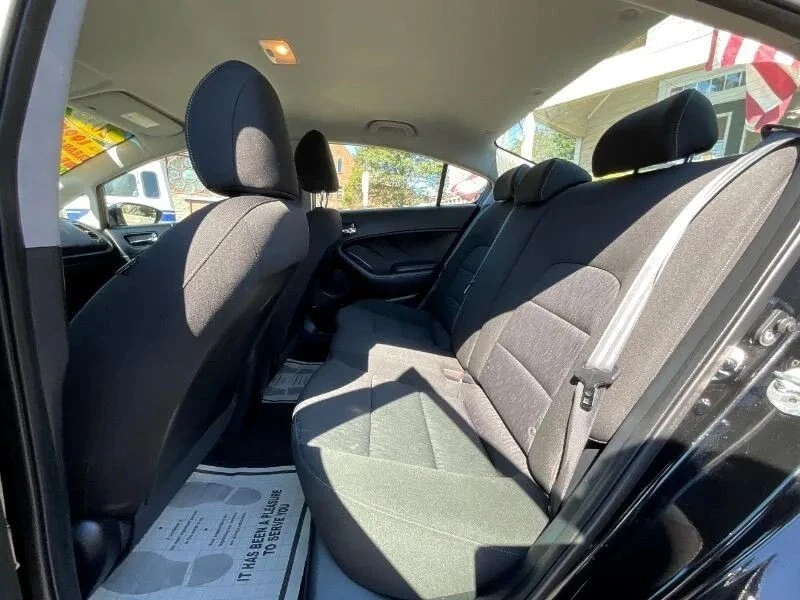 2016 Kia Forte - Image 11 of 12