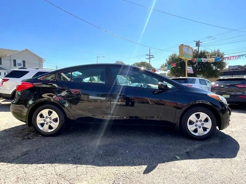 2016 Kia Forte - Image 4 of 12