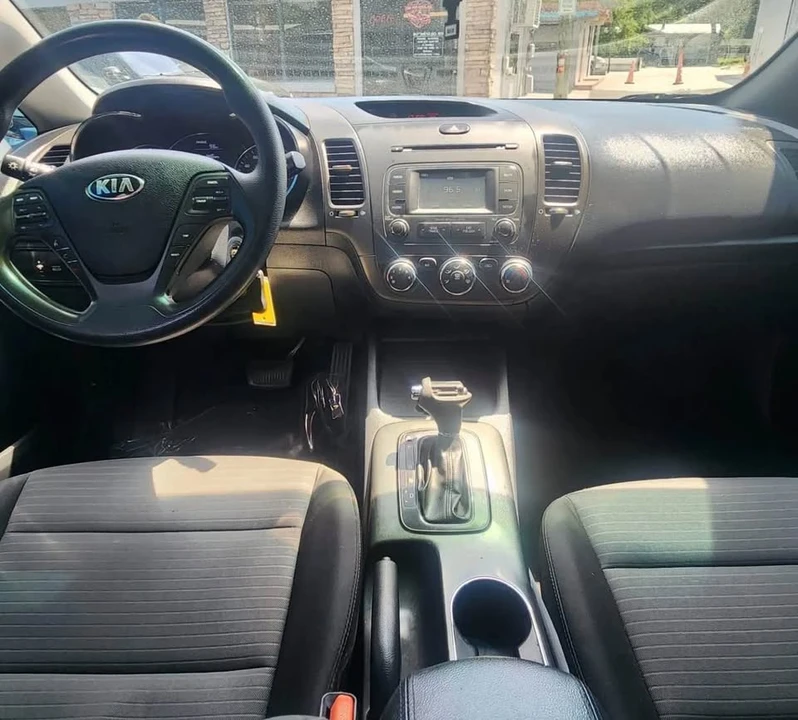 2016 Kia Forte - Image 5 of 6