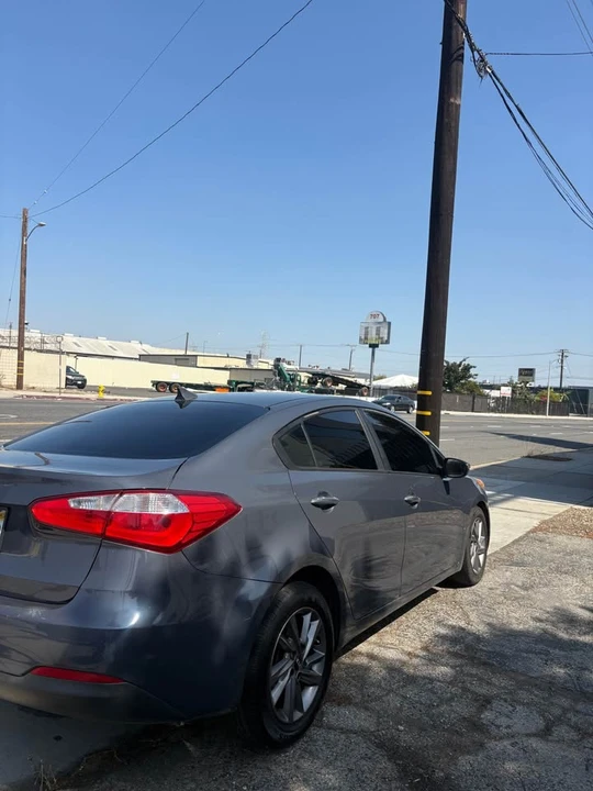 2016 Kia Forte - Image 4 of 9