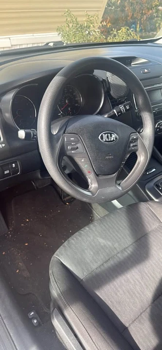2016 Kia Forte - Image 4 of 5