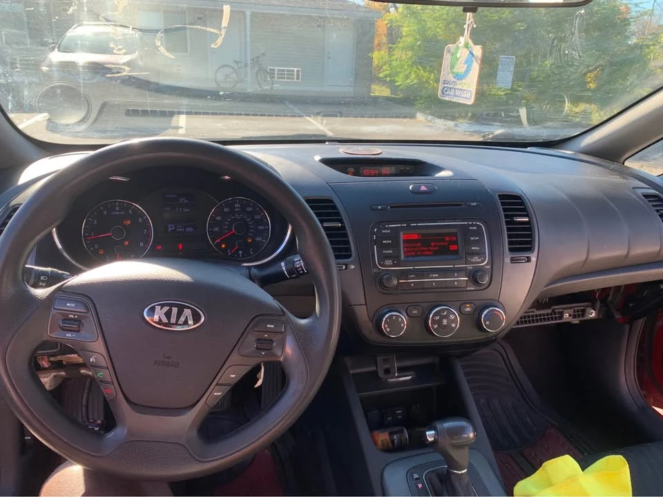 2016 Kia Forte - Image 6 of 9