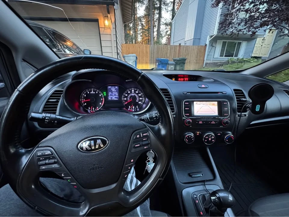2016 Kia Forte - Image 3 of 10