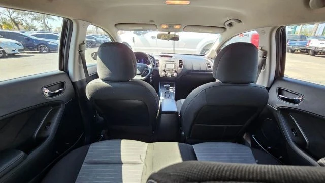 2016 Kia Forte - Image 14 of 21