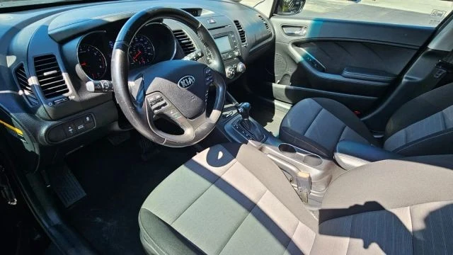 2016 Kia Forte - Image 13 of 21