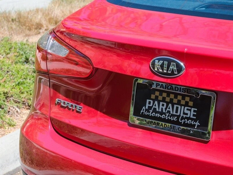 2016 Kia Forte - Image 10 of 21