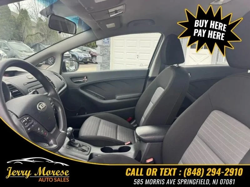 2016 Kia Forte - Image 10 of 12