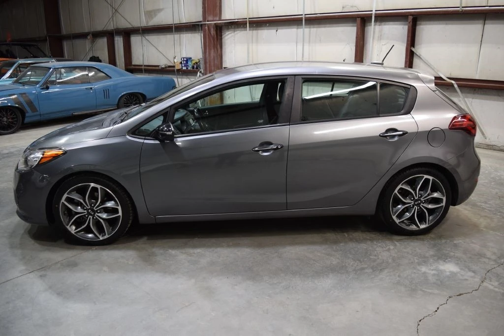 2016 Kia Forte - Image 4 of 21