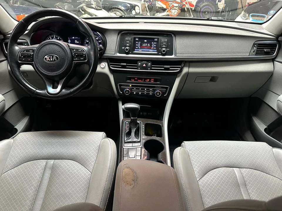 2016 Kia Optima/K5 - Image 10 of 21
