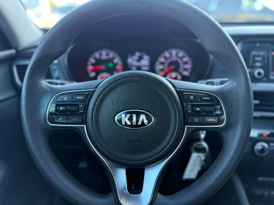 2016 Kia Optima/K5 - Image 10 of 21