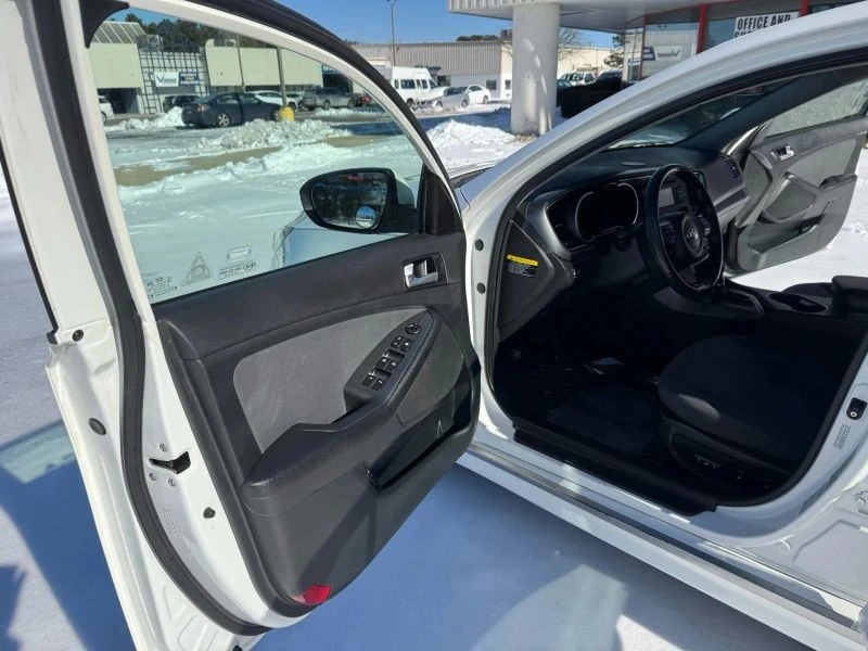 2016 Kia Optima/K5 - Image 10 of 12