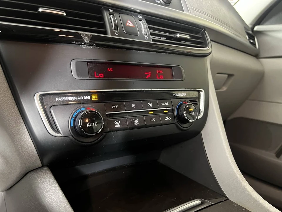 2016 Kia Optima/K5 - Image 16 of 21