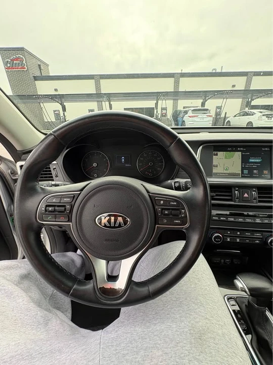 2016 Kia Optima/K5 - Image 11 of 14