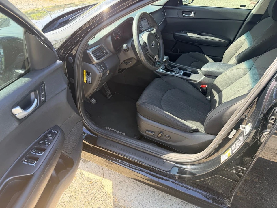 2016 Kia Optima/K5 - Image 9 of 17