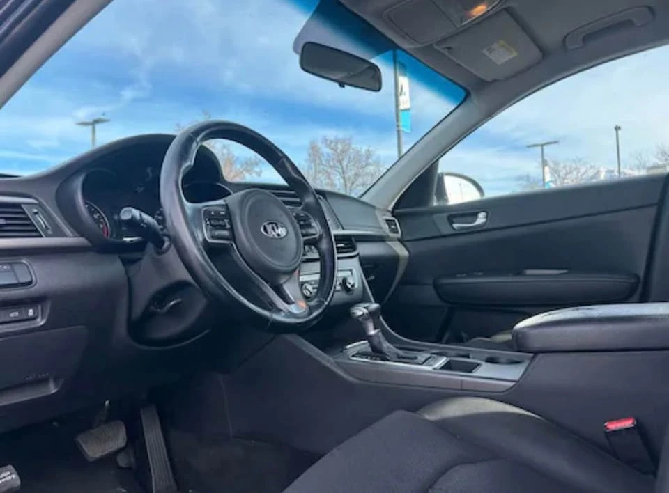 2016 Kia Optima/K5 - Image 10 of 12