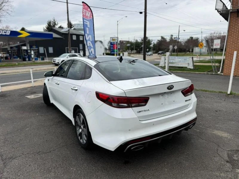 2016 Kia Optima/K5 - Image 10 of 12