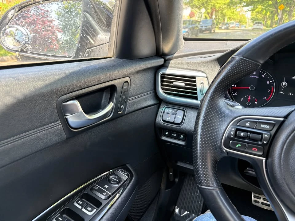 2016 Kia Optima/K5 - Image 13 of 19