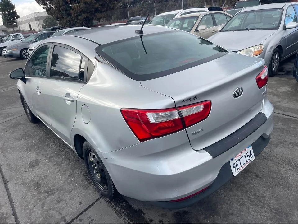 2016 Kia Rio - Image 4 of 5