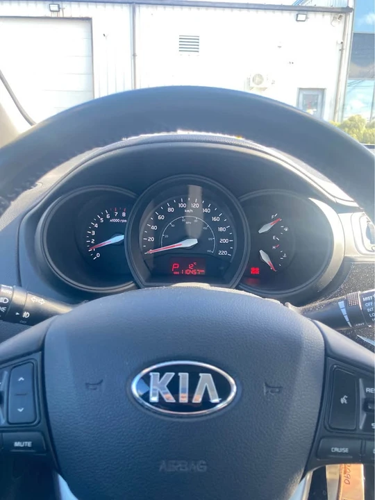 2016 Kia Rio - Image 5 of 7