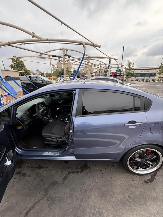 2016 Kia Rio - Image 4 of 4