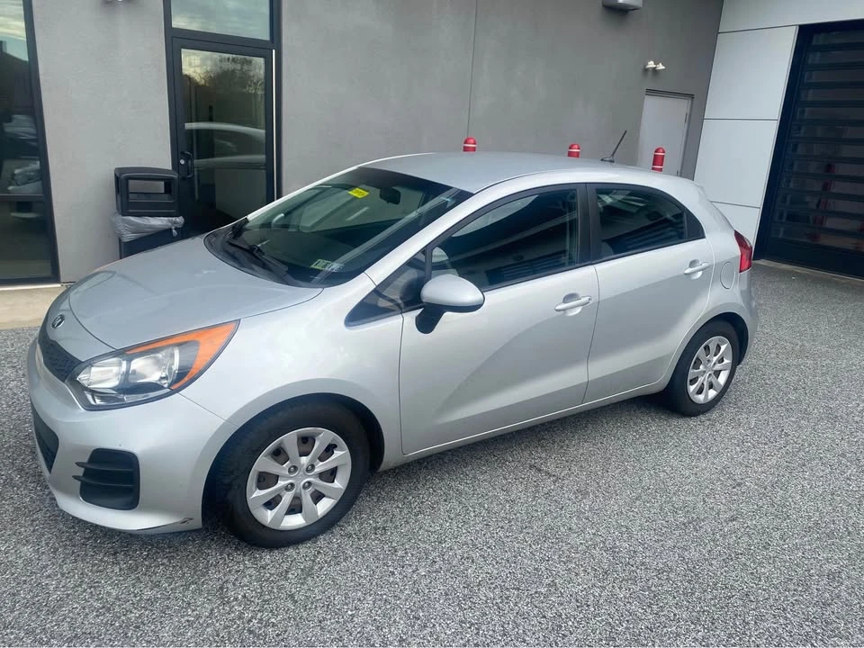 2016 Kia Rio - Image 2 of 9